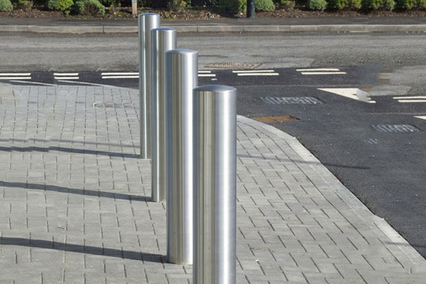 bollard street light